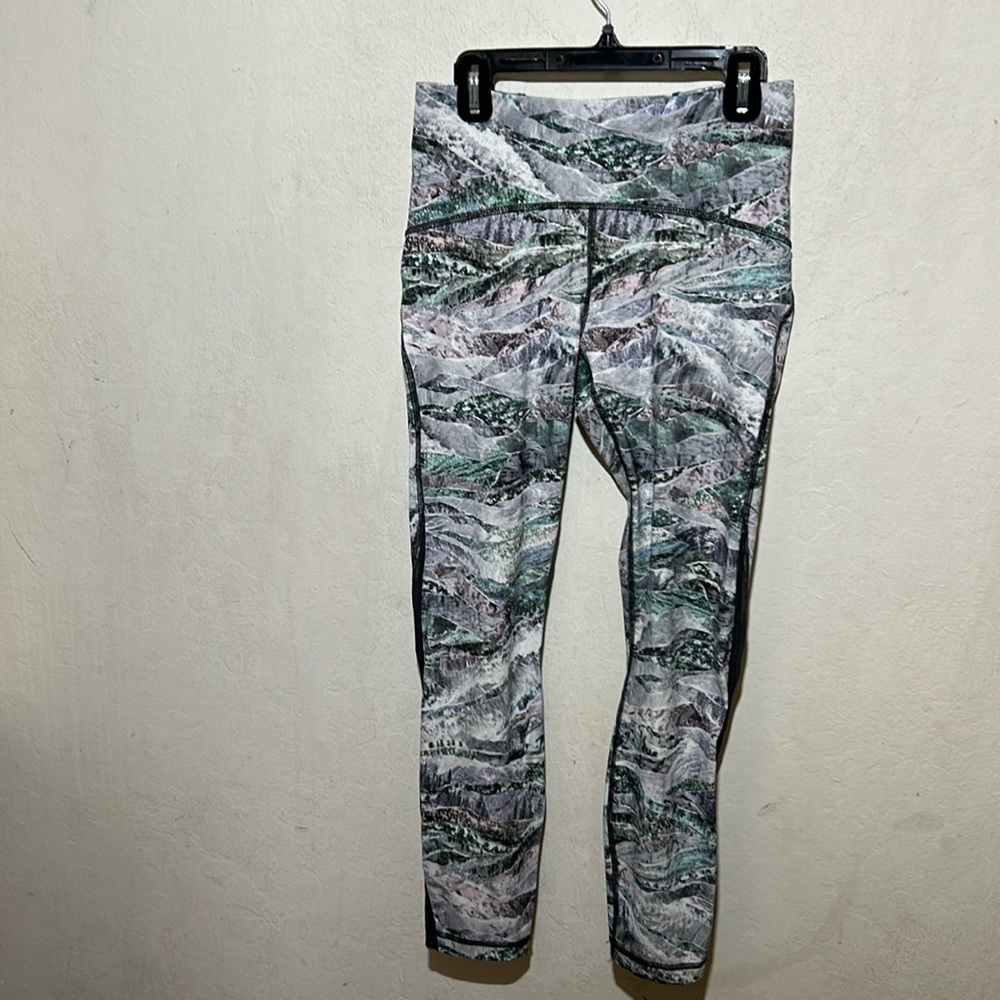 Lululemon Train Times Pant 25" Springscape Multi/Obsidian Size 6